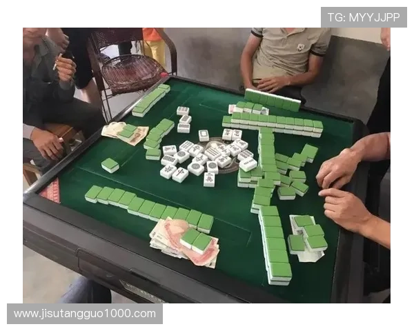 下载真人麻将馆提供详细的游戏教程和技巧指导帮助新手快速上手成为麻将高手